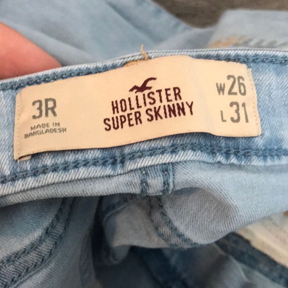 Hollister light wash super skinny jeans - Picture 2 of 3